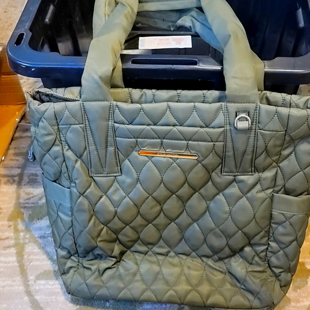 Steve madden quilted tote